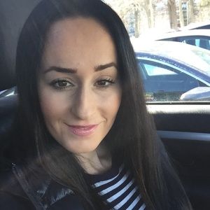 Meet your Posher, Aneta